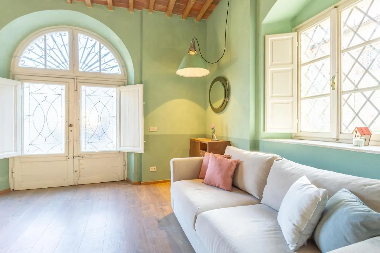 Apartment Aromatic Green House Lucca Italy