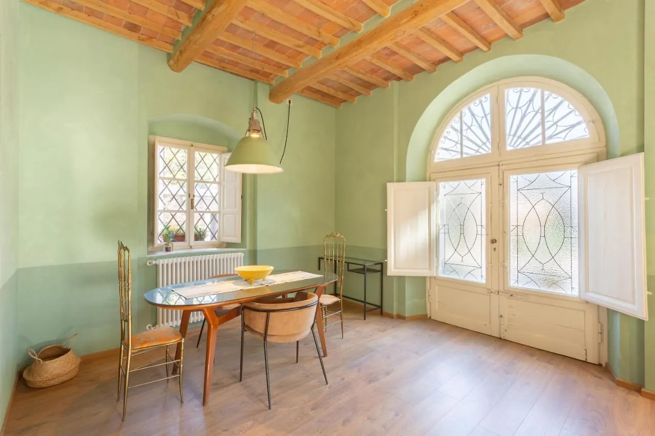 Aromatic Green House Lucca